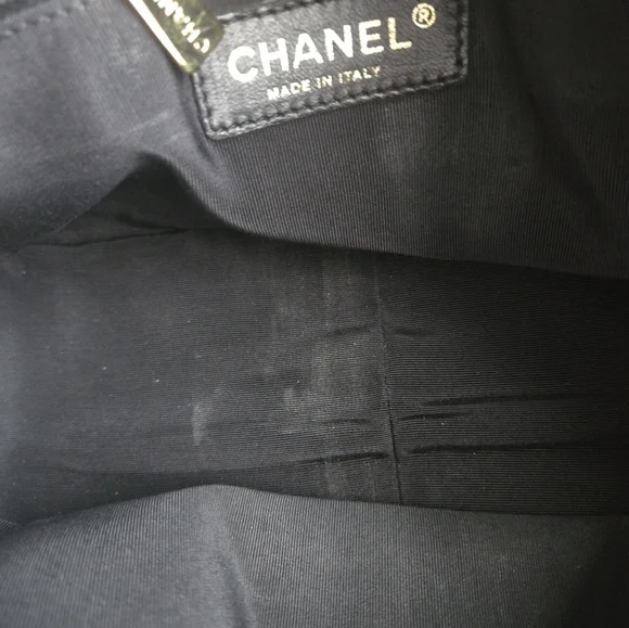 Chanel Vintage Caviar Petite Timeless Shopper Tote – Black - Picture 11 of 17